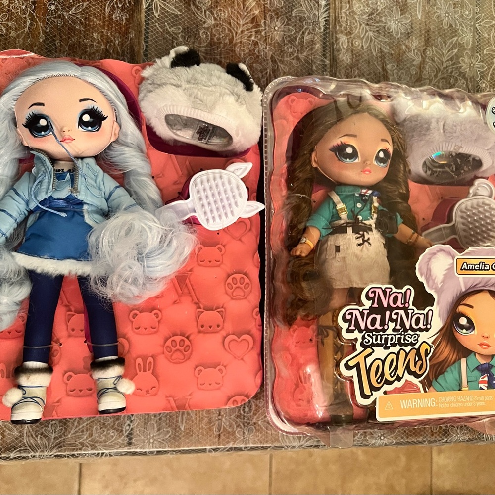 Na! Na! Na! Dolls set